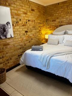 Frangipani Sunsets Coogee Beach - 6