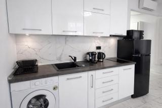Niko Sea On Mamaia - Beachfront Sea View Studio - 3