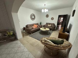 Spacious 2 Bedroom 2 Bath Flat with Large Terrace - 1