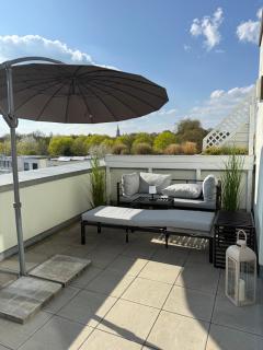 Exklusive Penthouse Wohnung - XXL Terrasse - Parkplatz in Neu-Ulm - 1