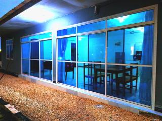 Uroa Beachfront 1BR Apartment with Solar Backup - 2