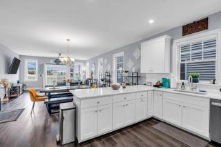 Fast Wifi | Rooftop HotTub | Pet Friendly | Coffee - 8