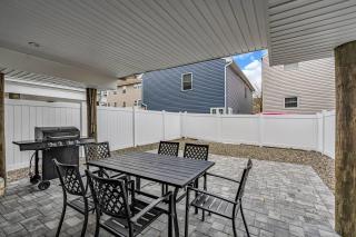Fast Wifi | Rooftop HotTub | Pet Friendly | Coffee - 1