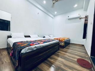 Sambhavi guest house - 7