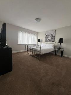 Belmont Budget Apartment - 3