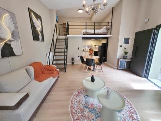 Mura Central Luxury Loft - 3
