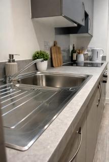 Modern riverside City centre Apartment - 2