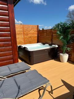 Honey Glamping Resort with jacuzzi - Tomislavgrad - 8