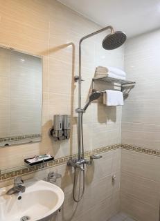 Mercy Hotel - 1