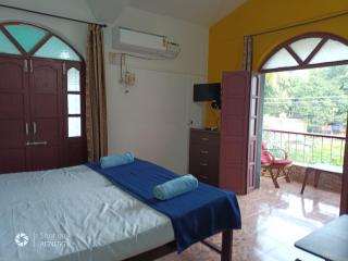 AlexMarie Holiday Homes Apartments 5 min to Candolim Beach - 8