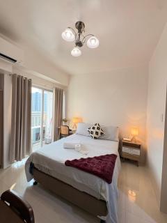 Inspiria Condominium 4 - 5