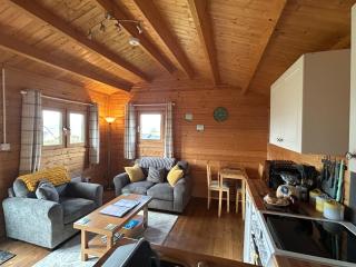 Birdsong Cabin - 4