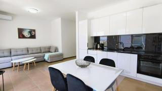 Infinity and Panoramic Sea View Apartment - 7