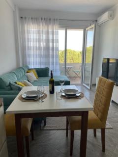 Lalzi Bay Lura Getaway - 7