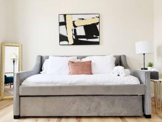 The Cardinal Studio Apartments - Evansville - 6