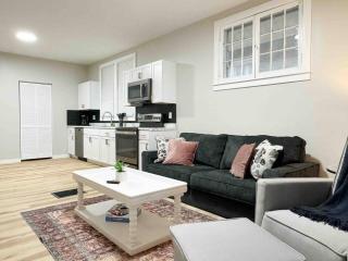 House of Color EVV Stylish Apartments - 7