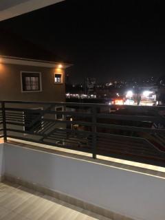 A Home Away Apt With Unlimited Wifi - 4