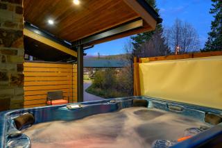 Downtown WP River Front Villa 242 I Private Hot Tub I Great Views - 8