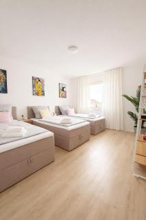Modernes Apartment mit großem Balkon, Waschmaschine, Netflix & Einzelbetten - 7