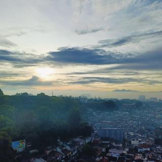 Jarrdin Apartment by D'Carpenter 33 1 BR - 1