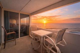 Family Friendly 16th floor 2BR Atlantis, Direct Oceanfront, Open Balcony, - 0