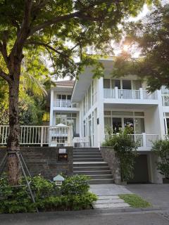 Luxury Villa Da Nang Beach by Chou - 6