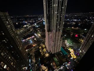 Landmark 81 Skyline Suite Vinhome Central Park - 4