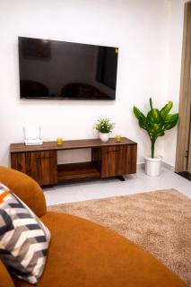 Amber Luxury Retreat City View in Westlands - 7