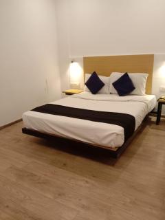 the perfect hotel - 9