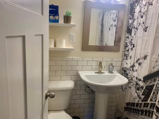 Free Parking 1 BR near Downtown Brady St - 1