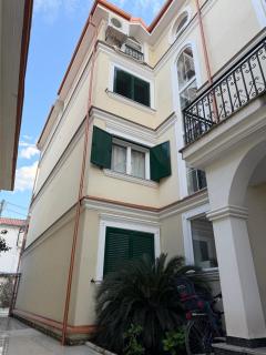 H&H Apartments - 7