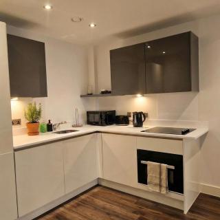 1BR Luxury City Centre Gem Sleeps 4 - 8