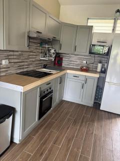 Le Jacaranda - Appartement climatisé 100m plage et bourg - parking privé - 1