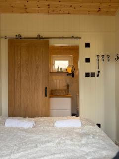 Cabin in Aviemore, dog friendly with a fire - 4