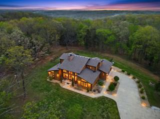 Indoor Park, 55 acres, Pickleball, Walking Trails! - Springfield MO - 1