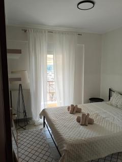 Florina Hillside Stay Balcony View 4 Guests - 3