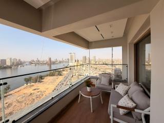 Spacious Apartment for big Groups with Nile View - 4