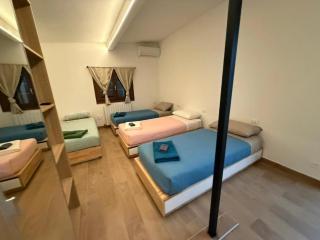 Fly Park B&B Bologna 50 POSTI AUTO 13 POSTI LETTO - 1