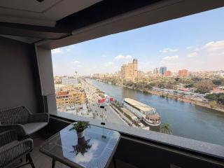 Cozy Apartment With Stunning Nile View - 4