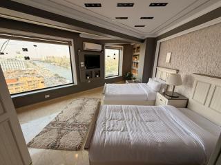 Cozy Apartment With Stunning Nile View - 1