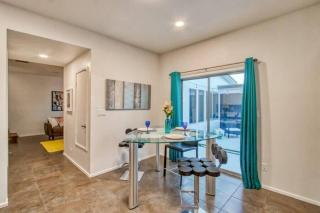 Sleek Modern 4BR Near Fort Bliss - 8