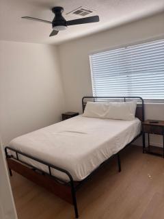 4 bedroom Luxuriously Furnished Modern Mansion With Pool, Spa, and Patio - 6