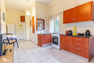 'Lazaros' Seastone House Next To The Sea In Mani - 8