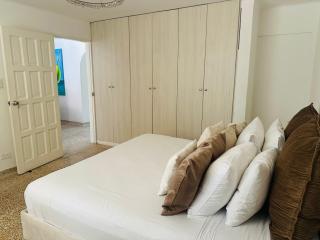 Hermosa casa ideal para grupos y familias con patio amplio cerca al Malecón - 3