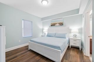 3BR plus Bunks! Resort! Free Beach Chair Service! by Dolce Vita Getaways - 1