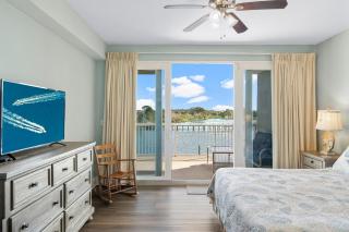3BR plus Bunks! Resort! Free Beach Chair Service! by Dolce Vita Getaways - 4