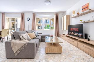 Spacious 3 bedroom Apartment in the Heart of St Julians - 7