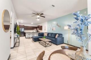 2BR 2BA Coastal Home King Bed Smart TVs B - 3