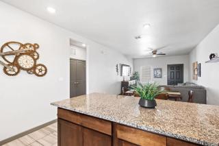 Modern 2BR 2BA Home King Bed Smart TVs C - 2