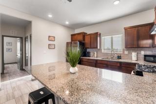 Modern 2BR 2BA Home King Bed Smart TVs D - 1